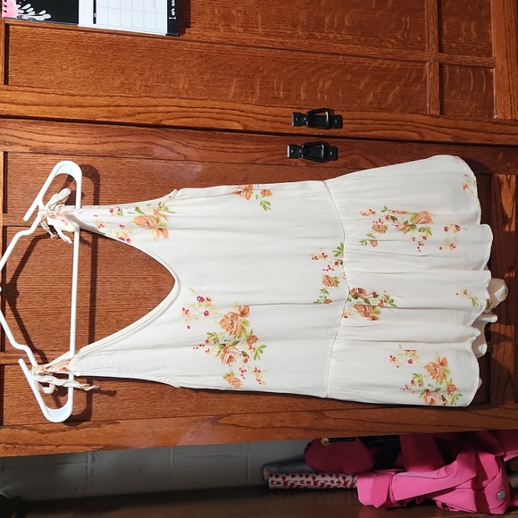 Size Medium Runway Star Gauzy Romper - Picture 1 of 7